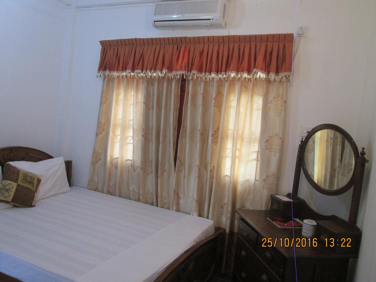 Hotel Blue Whale Jaffna Exterior photo